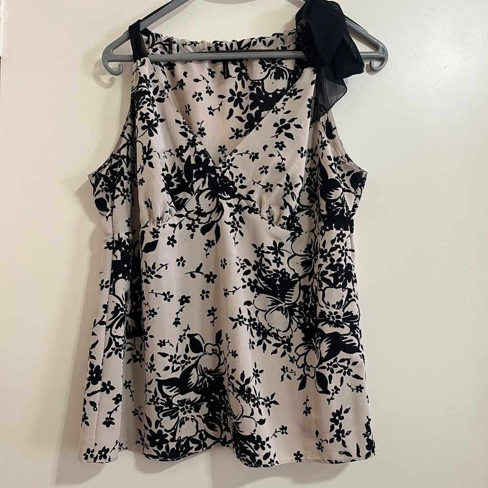 Daisy Fuentes Women Floral Babydoll Top L Bow V Neck Romantic Coquette Dainty